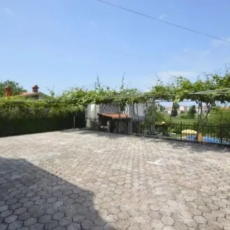 Ein Im Zweirosen By Interhome Apartmán Fažana