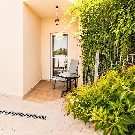 Ein Im Zweirosen By Interhome *