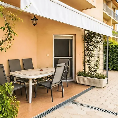 Apartment Ein Im Zweirosen By Interhome *